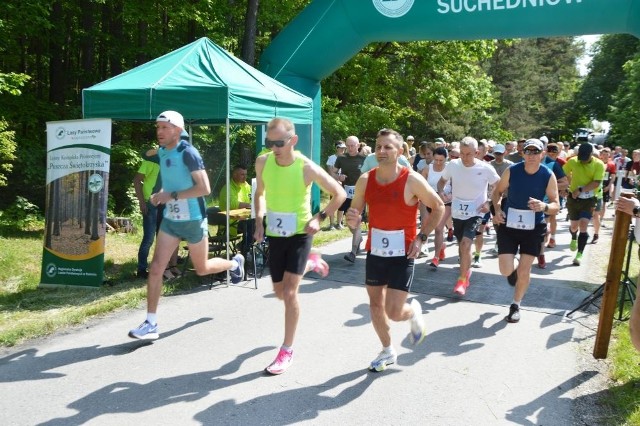 W biegu na Kruku w Suchedniowie wzięło udział blisko 150 osób.