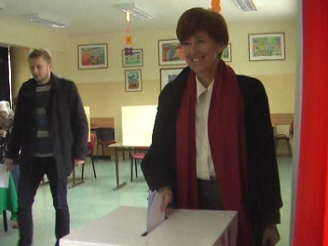 Elżbieta Rafalska głosowała o 11.00 w SP 15 przy ul. Kotsisa.