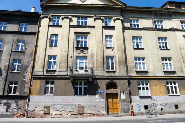 Jedno z mieszkań, które chce sprzedać gmina, znajduje się przy al. Słowackiego 44, 46, 48