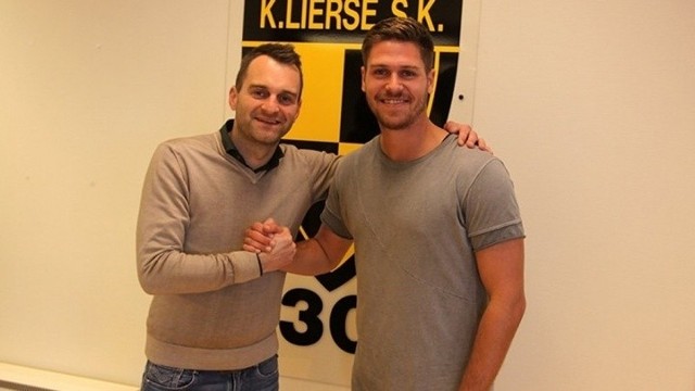 Patrick Rakovsky (z prawej) ostatnio grał w belgijskim klubie Lierse. Od 1 lipca jest bez klubu.