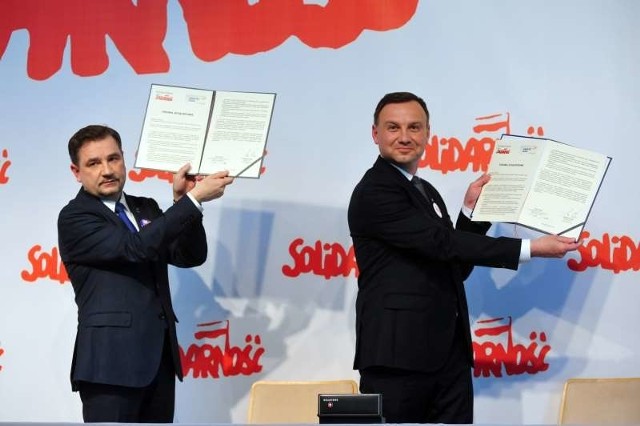 Piotr Duda i Andrzej Duda podpisali porozumienie programowe.