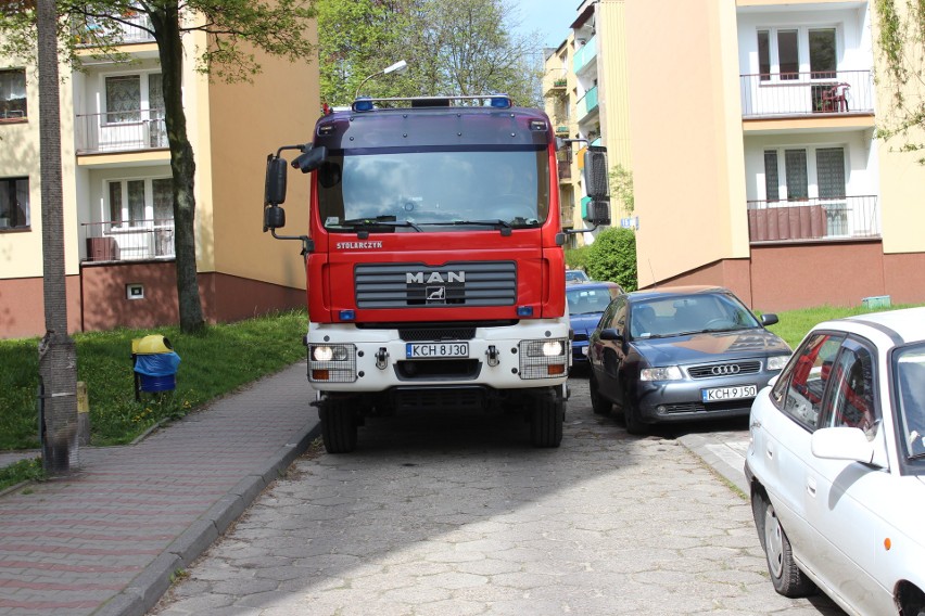 Strażacy mają problemy z dojazdem pod bloki w Chrzanowie. Kiedyś dojdzie do tragedii