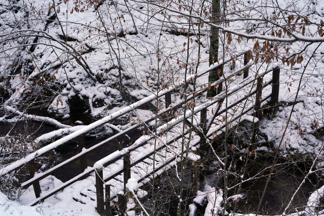 Piękna Dolina Huczka z elektrownią wodną i innymi atrakcjami.