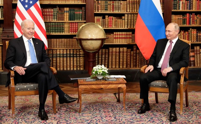 Biden i Putin spotkali się w Genewie w ub.r. Tym razem będą tam rozmawiać ich przedstawiciele