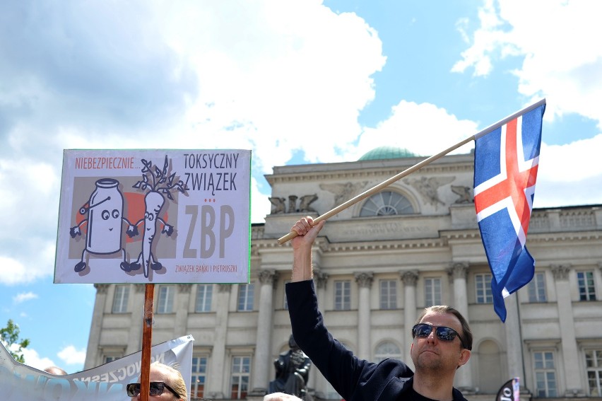 Protest frankowiczów w Warszawie