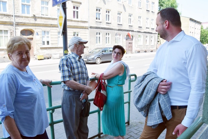 "Chodzi o to, by szukać pozytywnych rozwiązań". Pierwsze w Stargardzie biuro poselskie Dariusza Wieczorka z Lewicy otwarte przy Konopnickiej