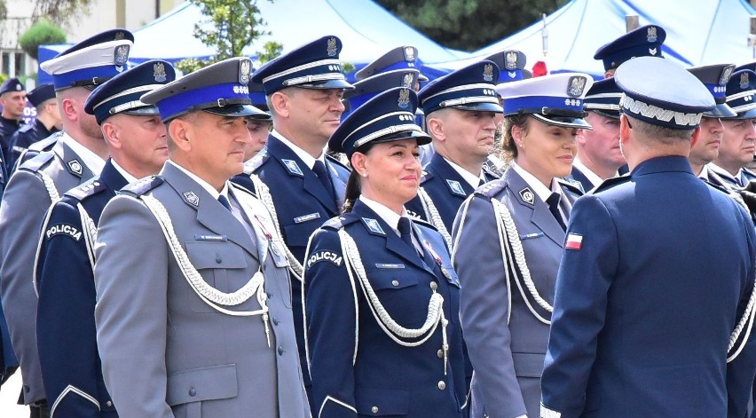 Mazowieckie Święto Policji w Ostrołęce2, 20.07.2023. Odznaczenia i awanse na wyższe stopnie. Zdjęcia