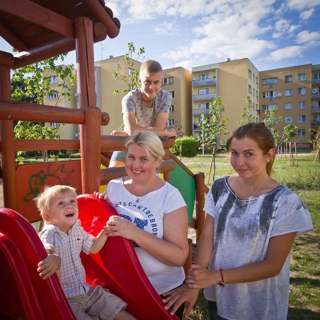 Tatiana Jerochowa (w środku) razem z dziećmi: małym Nikiforem, Pawłem i Olesią znaleźli u nas nowy dom