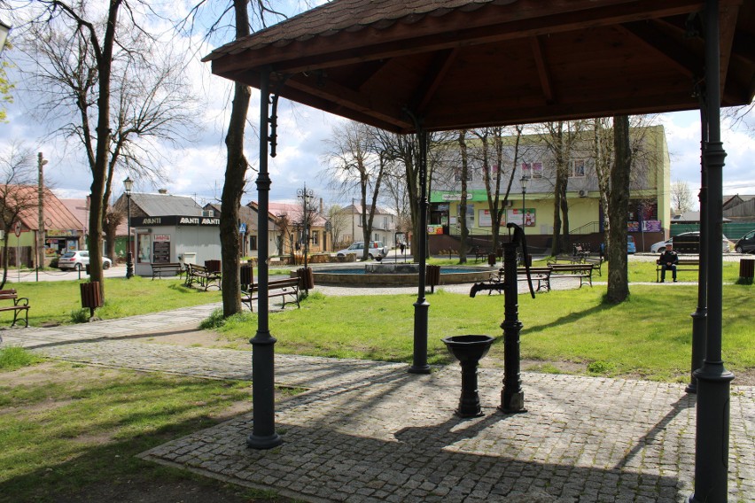 Zobacz, jak park w Radoszycach prezentuje się przed...