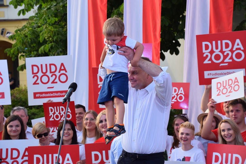 Prezydent Polski Andrzej Duda na wiecu wyborczym w kampanii...