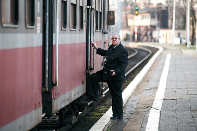 Do 2015 roku Przewozy Regionalne pozostaną jedyną spółką obsługującą linie regionalne na Opolszczyźnie. Na stworzenie kolei samorządowej nasze województwo nie ma ochoty.