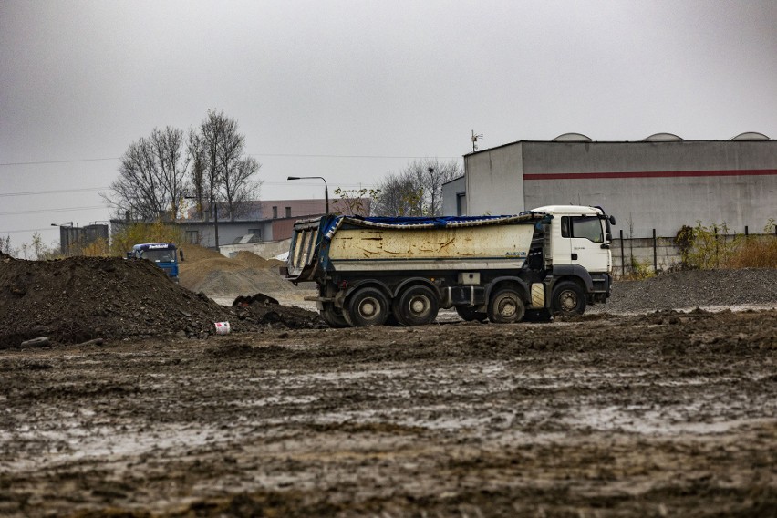 Kraków. Galicyjska rozkopana, rozkopane pola wokół. Będzie więcej bloków