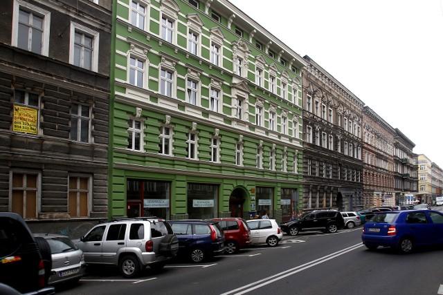 Szczecin:  Studenci preferują centrum i śródmieścieNiewątpliwie koszt wynajmu mieszkań o podwyższonym lub wysokim standardzie jest dużo wyższy i komfortowe mieszkania rzadko są wynajmowane przez studentów. Chociaż zdarzają się wyjątki.