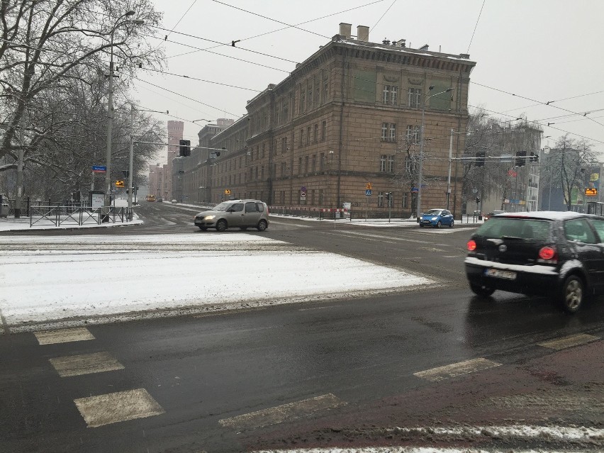 Śnieżny nowy rok we Wrocławiu. W nocy będzie bardzo ślisko