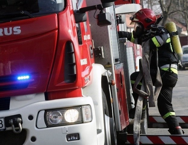 Niebezpieczna jazda starszego mężczyzny, który wybrał się na żółty szlak z przełęczy Tąpadła. Interweniowała straż pożarna.