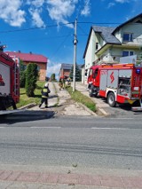 Sułoszowa. Pożar paneli fotowoltaicznych w jednym z gospodarstw. Na pomoc wezwano sześć jednostek straży pożarnych