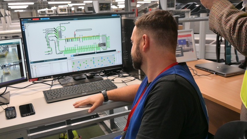 Poczta Polska uruchomiła nowoczesną sortownie paczek we Wrocławiu