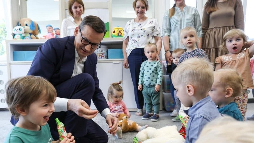 Wizyta premiera Mateusza Morawieckiego w Klubie Dziecięcym w...