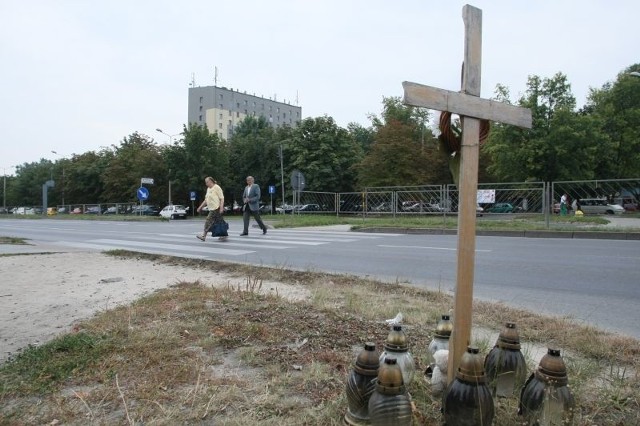 Kładka dla pieszych ma powstać na wysokości Wojewódzkiego Szpitala Zespolonego przy ulicy Grunwaldzkiej, tuż obok miejsca zeszłorocznej tragedii.