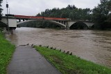 Oświęcim. Alarm powodziowy w stolicy powiatu oświęcimskiego. Niespokojnie w powiecie oświęcimskim. Chrzanowski i olkuski ma się lepiej