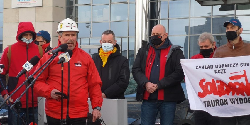 Na konferencji prasowej Solidarności pojawiło się...