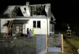 Pożar w gminie Szulborze Wielkie (pow. ostrowski). Palił się dom. 6.03.2021. Zdjęcia