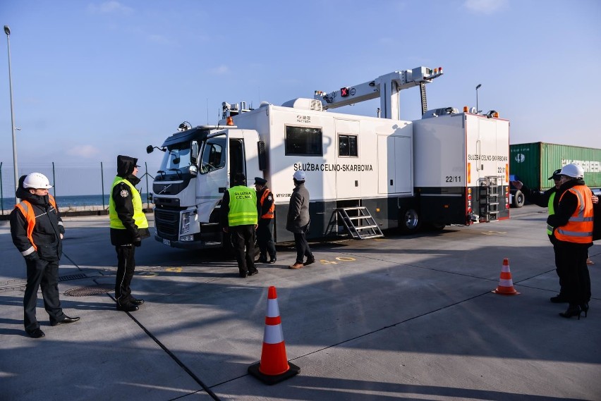 Supernowoczesne skanery w trójmiejskich portach. Mobilny...