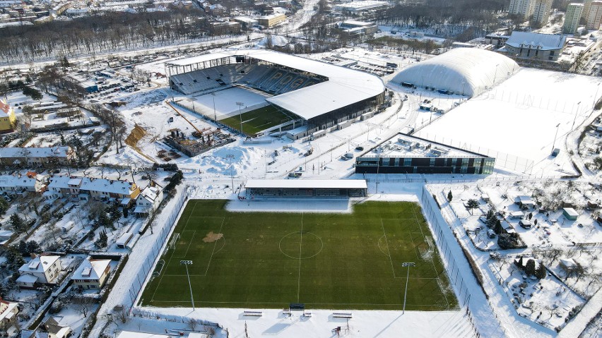 Niesamowite zimowe ujęcia stadionu Pogoni Szczecin. Zobacz zdjęcia z lotu ptaka - 13.02.2021