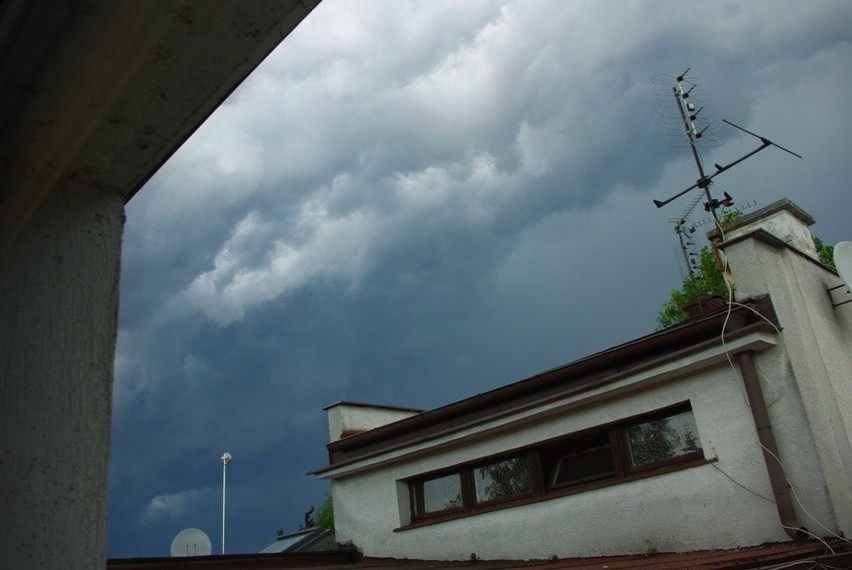 Chmury burzowe nad Opolem. Zdjecie na nto24@nto.pl przyslal...