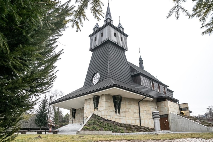 Parafia Najświętszej Maryi Panny Królowej Polski na Woli...