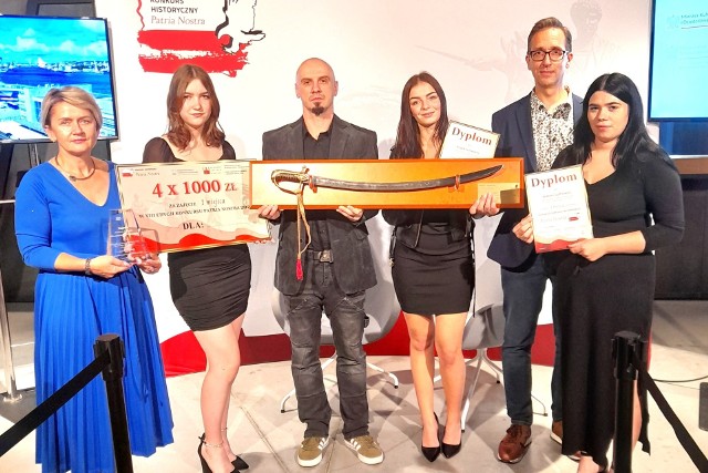 Przedstawiciele Młodzieżowego Ośrodka Wychowawczego w Kruszwicy po raz drugi sięgnęli po pierwszą nagrodę w konkursie filmowym "Patria Nostra". W br. wygrał ich wideoklip "Morderstwo króla Przemysła II"