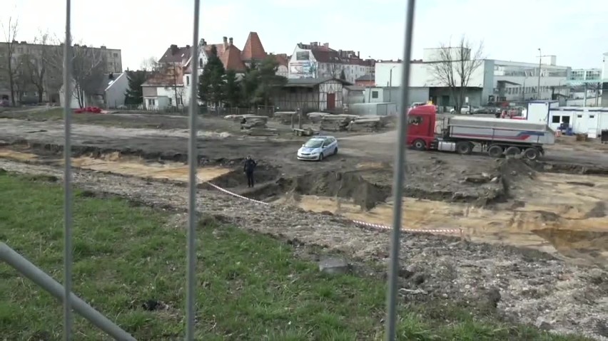 Na budowie galerii znaleziono niewybuchy. Kolejna ewakuacja i akcja saperów