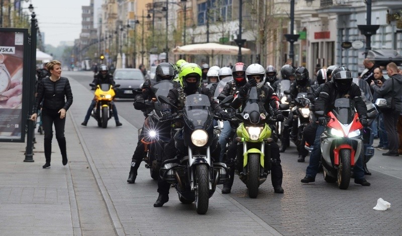 Motocykliści z klubu Korsarze Łódź chcą w 24 godziny dojechać do Nottingham. Chcą pomóc koledze, który stracił nogę
