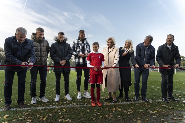 Nowe boisko treningowe przy Arenie Zabrze jest już gotowe. Posiada podgrzewaną murawę. Zobacz zdjęcia >>>