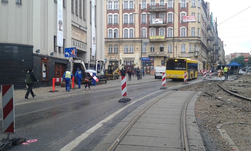 Katowice zakorkowane. Gigantyczne korki przez przebudowę Katowic [ZDJĘCIA]