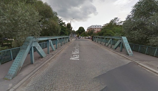 Most Rakowiecki - widok w kierunku skrzyżowania ulic Traugutta, Kościuszki, Krakowskiej i Na Niskich Łąkach