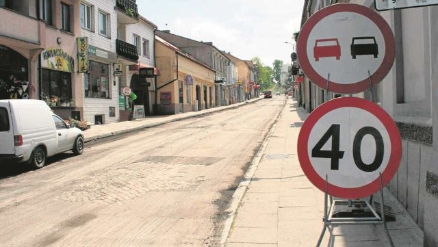 Na remontowanej ulicy Piłsudskiego już obowiązuje ograniczenie prędkości