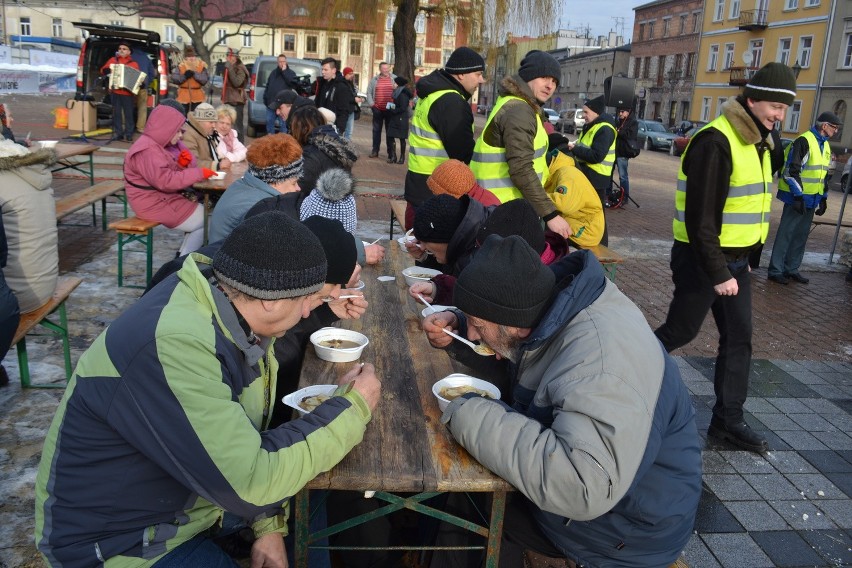 Częstochowa: Wigilia dla ubogich na Starym Rynku [ZDJĘCIA]