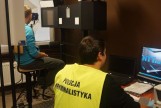 Fałszywy policjant wyłudził 200 tys. zł. Jego wspólnicy nadal są na wolności