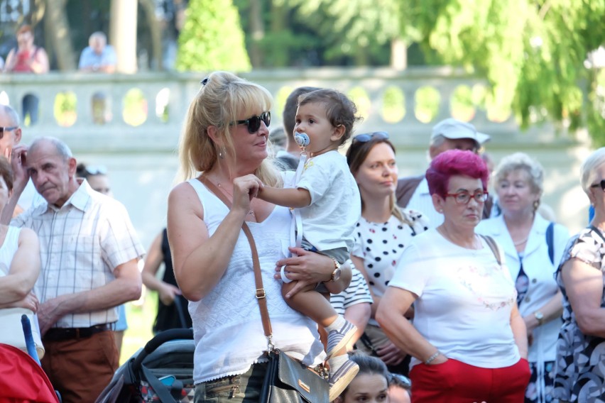 Miejska potańcówka w Ogrodach Branickich. Białostoczanie...