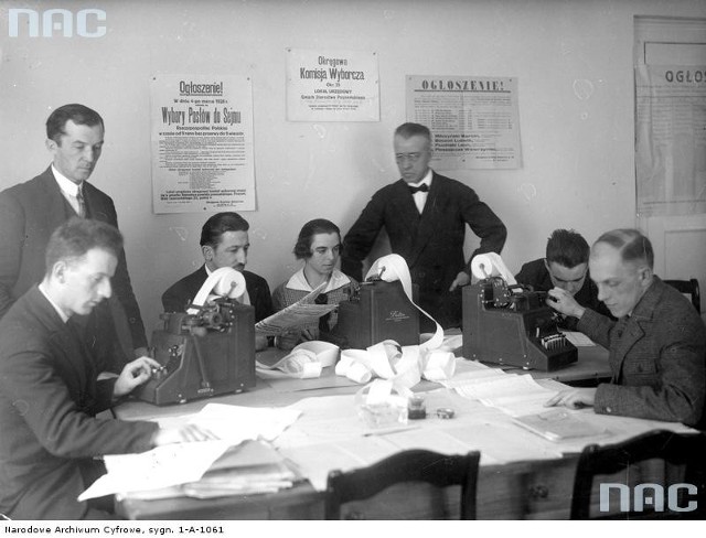Wybory do Senatu w 1928 roku w Warszawie. Obliczanie wyników głosowania.