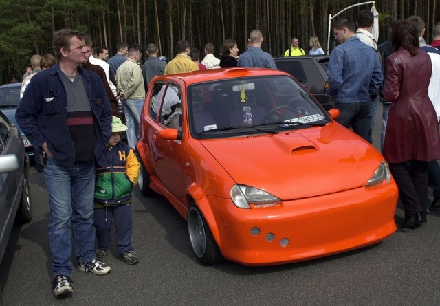 Tuning nie ma granic. Tak może wyglądąć popularne seicento. Wystarczy pomysł, dobry blacharz i...pieniądze.