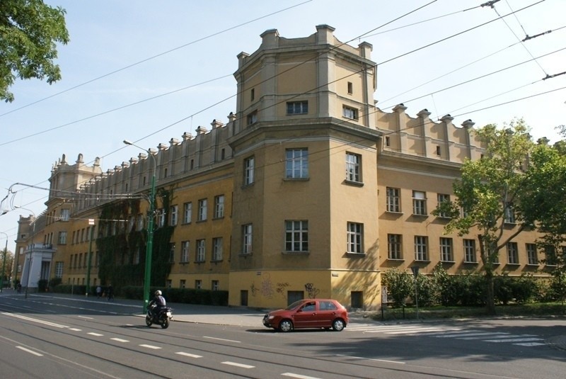 Po tym jak chemicy przenieśli się w 2012 r. na Morasko przy...