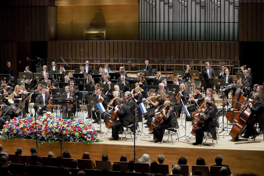 Londyńska Królewska Orkiestra i minister w Filharmonii Łódzkiej