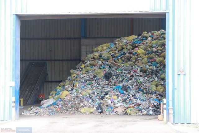 W wydanym oświadczeniu radca prawny firmy Eko-Opas wskazuje, że obecnie firma ta zajmuje się zbieraniem odpadów, zgodnie z decyzją marszałka województwa kujawsko-pomorskiego