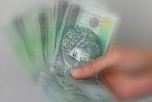 Oszuści ukradli 30 tysięcy złotych