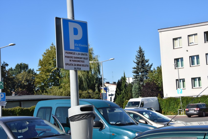 Płatny parking przy Lidlu w Myszkowie ZDJĘCIA