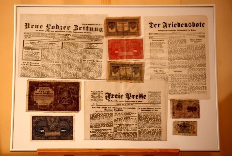 W znalezionej kapsule z 1923 r. znajdowały się m.in. gazety...