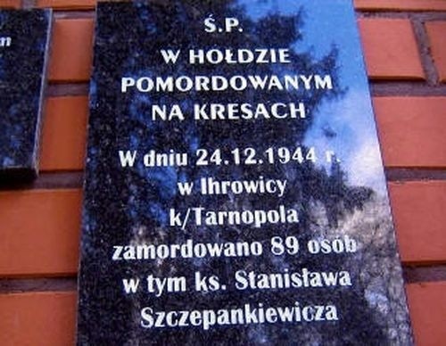 11 lipca o godz. 19 z okazji Dnia Pamięci Męczeństwa Kresowian na starym cmentarzu, pod Krzyżem Wołyńskim odbędą się wieczorne "Nieszpory wołyńskie&#8221;.