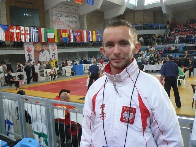 Michał Ciechanowski z Koneckiego Klubu Karate Kyokushin zajął piąte miejsce w młodzieżowych Mistrzostwach Europy do lat 22 w Rumunii.
